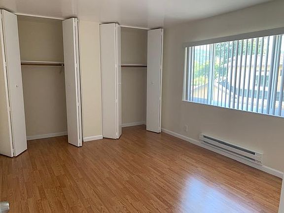 3rd image of 698 N Santa Cruz Ave APT 21