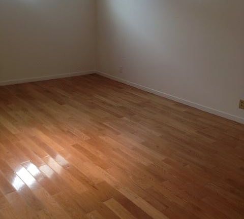 4th image of 1295 Union St