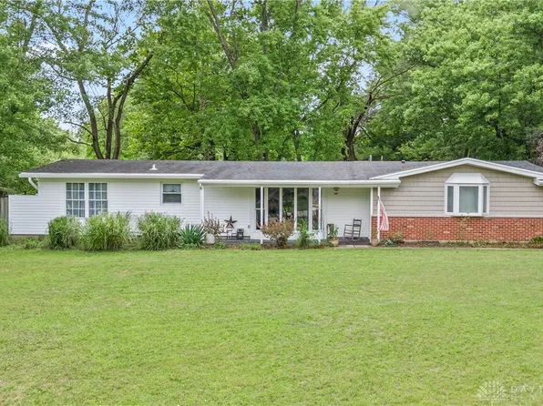 4091 Ranch Dr, Dayton, OH 45432