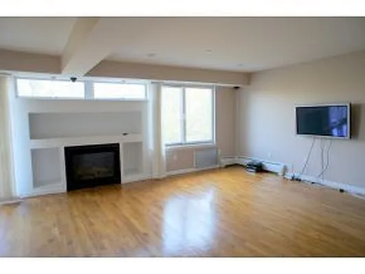 Sold by High Class Realty SB LLC | media 3