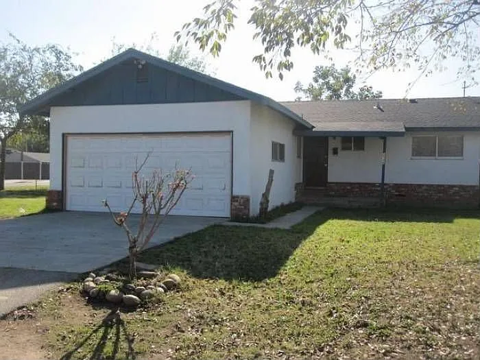 2346 Caswell Ave photo 1