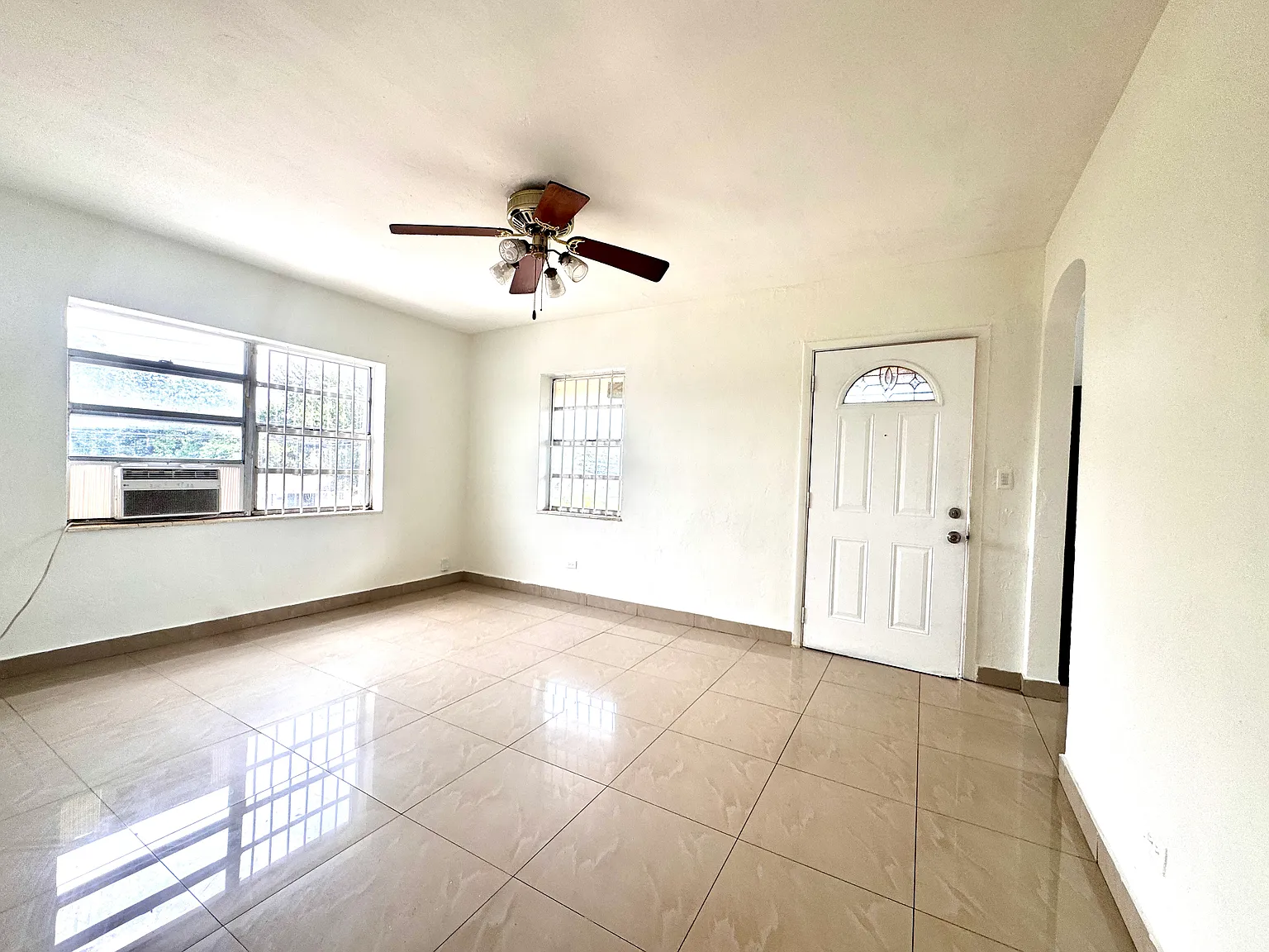 2 bed, 650 sqft, $2,000 — Photo 3