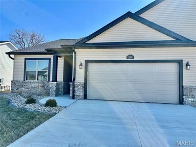 204 Wrigley Field Dr, Bethalto, IL, 62010