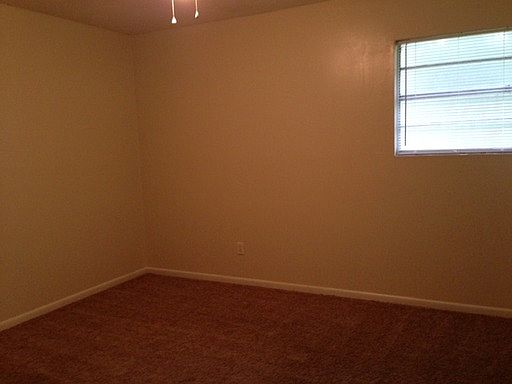 4th image of 102 Lankford Cir APT A