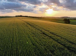 20872 Frontz Ln, Mineral Point, WI 53565