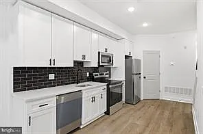 2146 N Franklin St #3 Photo 1