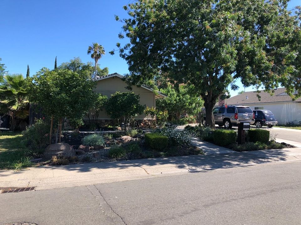 1st image of 7607 Tierra East Way