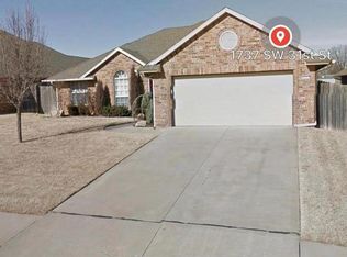 1737 SW 31st St, Moore, OK 73160