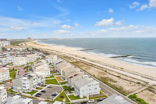 Sold by EXP Realty NYC | media 35