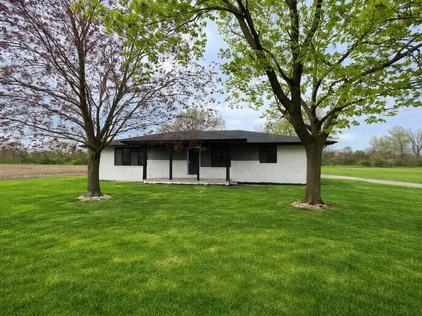 1122 Elm St SW, Demotte, IN 46310