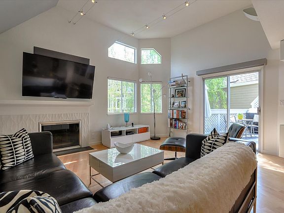 4th image of 4854 Lakebird Pl