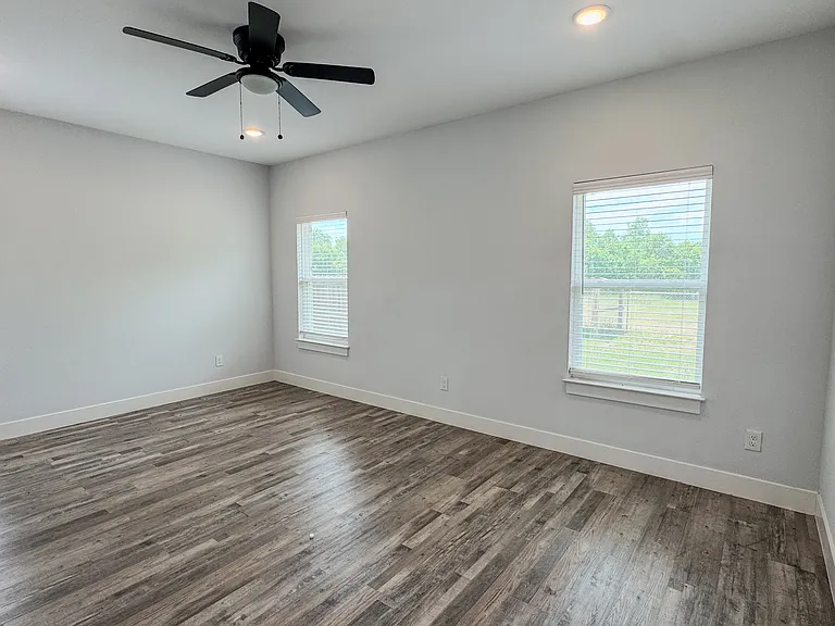 3105 Spencer St — Photo 9