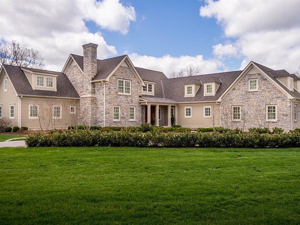 1st image of 101 Old Woods Dr