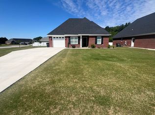 3001 Somerset Ct, Tarboro, NC 27886