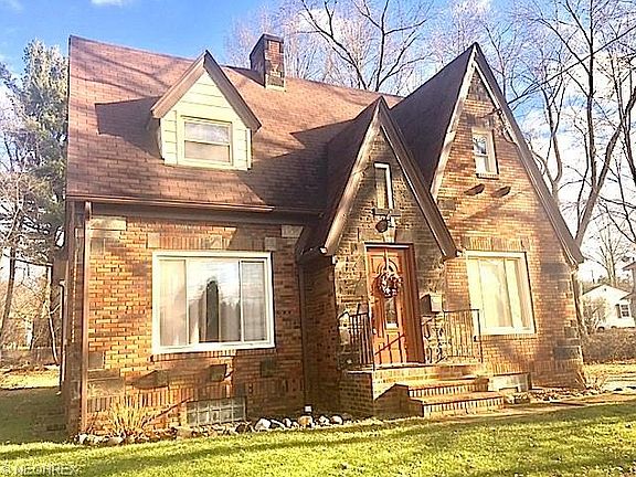 2nd image of 151 Berwyck Dr