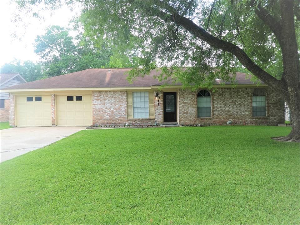1st image of 911 Oak Vista Ct