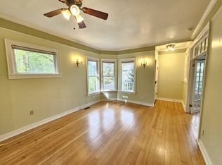 104 12th Ave E, Seattle, WA 98102
