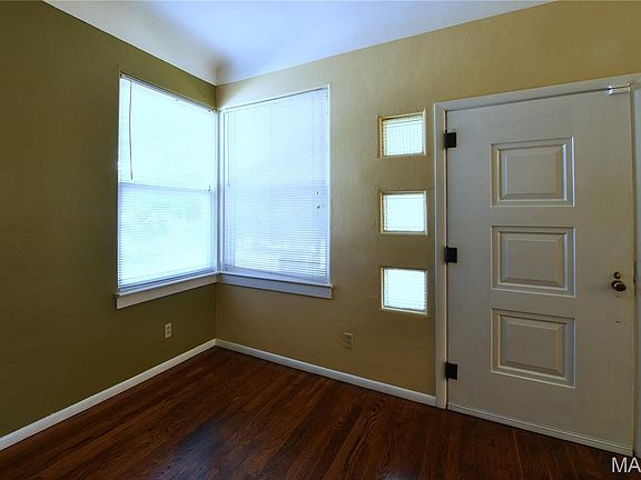 5th image of 358 W Loretta Ave