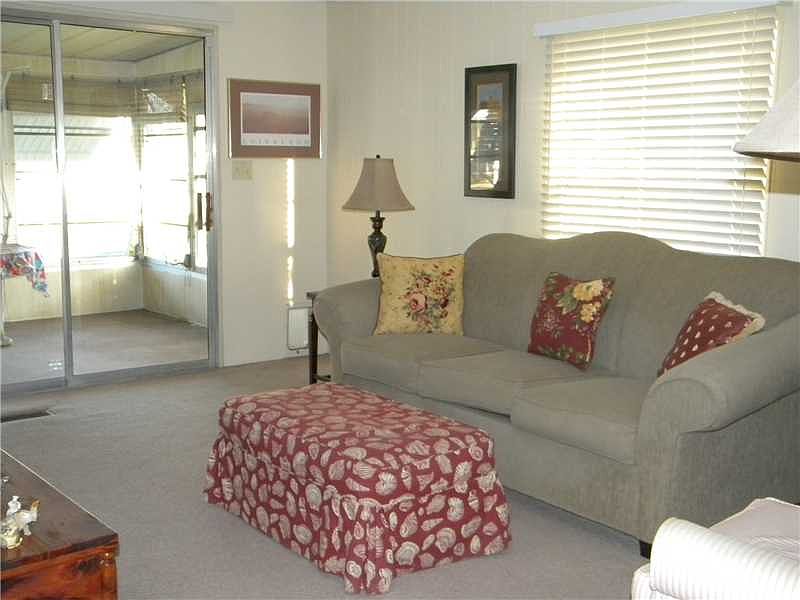 1st image of 837 Wren Cir