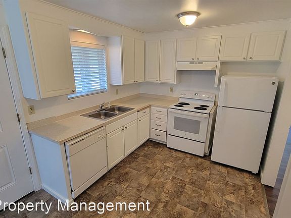 2nd image of 1821 S 310th St #15305247