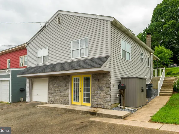 8 N Church St, Quarryville, PA 17566