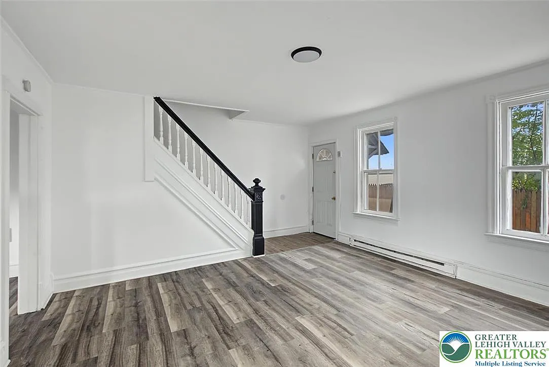 2 bed, 1.0 bath, 960 sqft, $1,500 — Photo 4