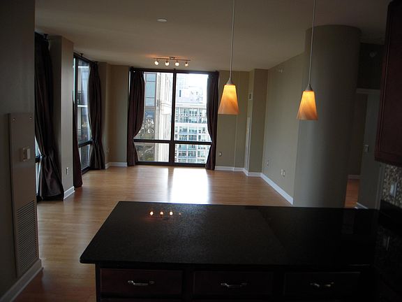 Living/dining area