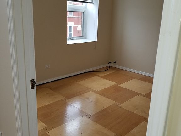 3rd image of 1312-14 N Clybourn Ave #2-2F