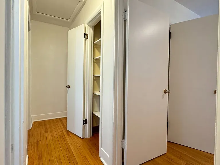 73 Eugenia St #UPPER LEVEL — Photo 12