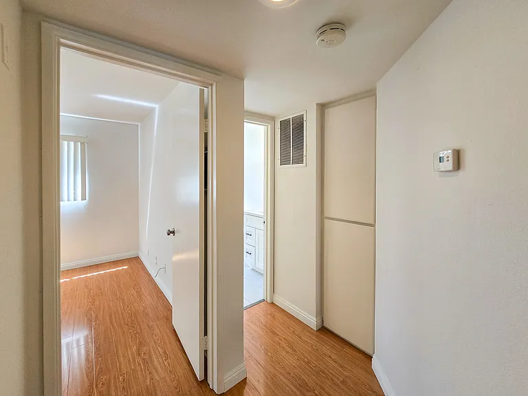 320 W Lomita Ave #10 — Photo 8