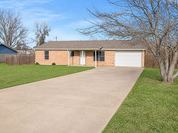 2nd image of 513 Ranch Rd