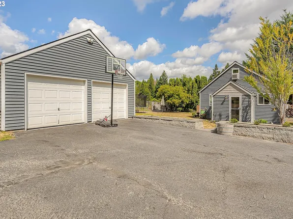 32995 Amity Ln, Saint Helens, OR 97051