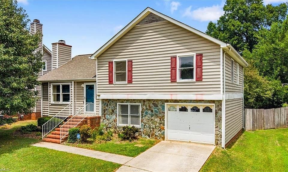 1st image of 3 Woodlea Ridge Ct