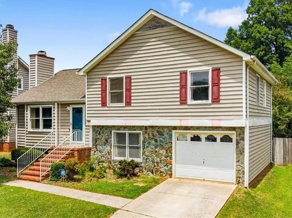 3 Woodlea Ridge Ct, Greensboro, NC 27406