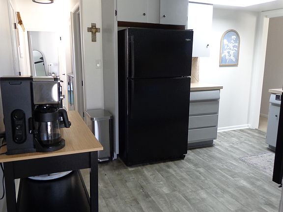 5th image of 2310 Pershing Dr