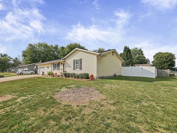 2nd image of 102 Lamar Dr
