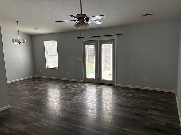 3rd image of 6359 Gary Moore Ln