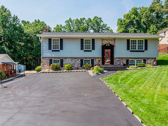 2nd image of 1055 Portugal Dr