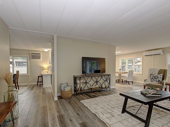 5th image of 5404 NE 121st Ave Unit 15