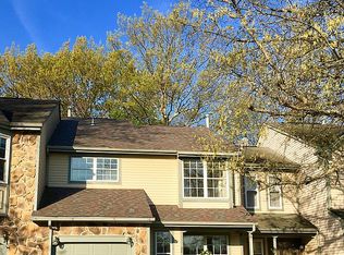 22 Kettlebrook Dr, Mount Laurel, NJ 08054