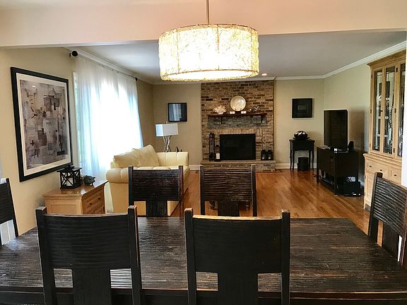 5th image of 16811 Meadowcrest Dr