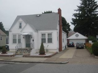 138 Harris St, Pawtucket, RI 02861