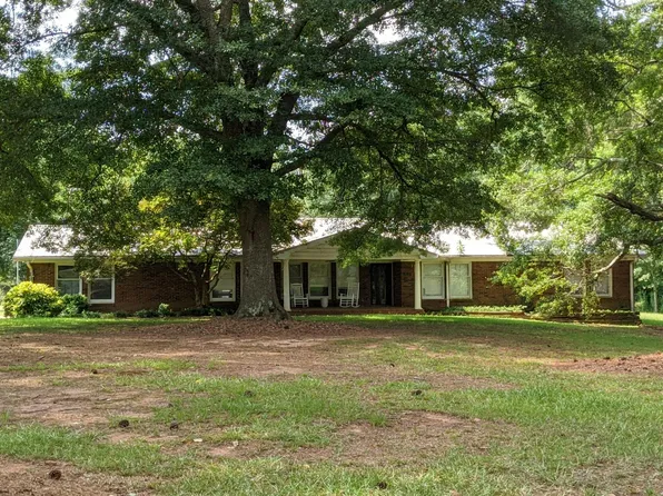 308 Horseshoe Bend Cir, Griffin, GA 30223