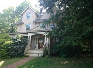 204 Clinton Rd, Brookline, MA 02445