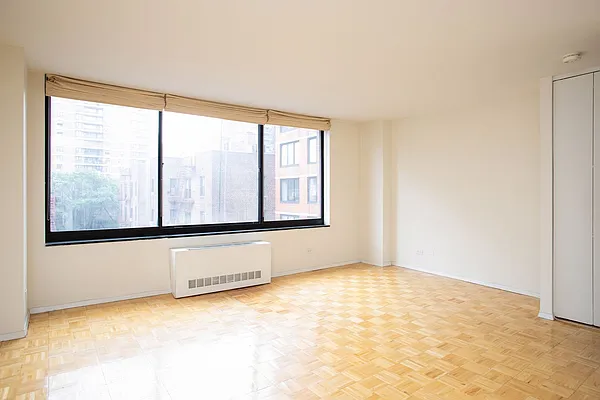 Rented by Gala West Realty LTD | media 8