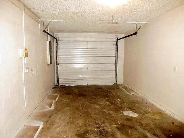 11348 Linden Dr — Photo 19