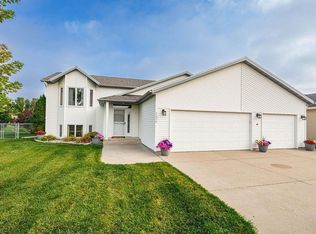 1626 17th Ave E, West Fargo, ND 58078