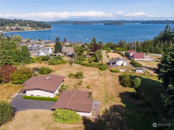 5876 Central Avenue, Anacortes, WA 98221