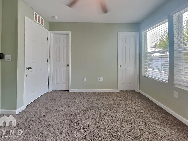 216 Stonegate Ave — Photo 7