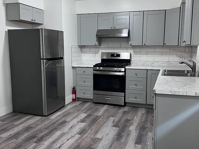 4221 Eau Claire Pl #1 — Photo 2